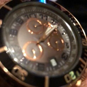 Meet your Posher, Karlos